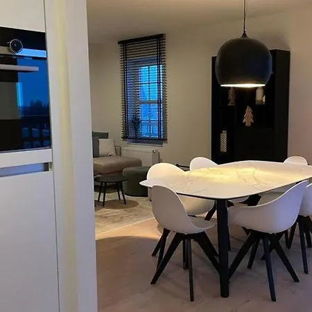 Dockside 403 With Location *